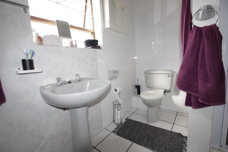 2 Bedroom Property for Sale in Wavecrest Eastern Cape